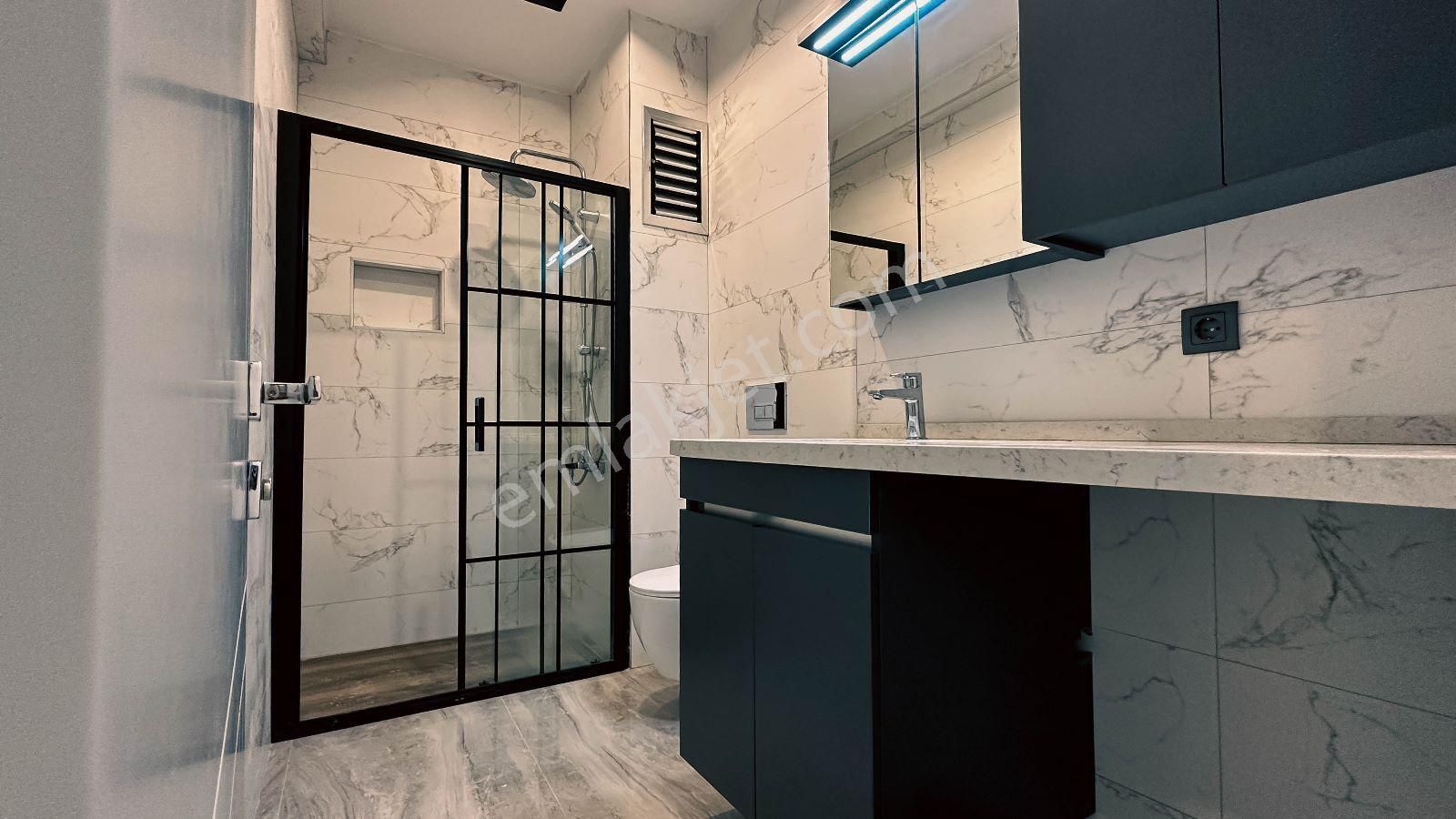 Kuşadası Değirmendere Mahallesin'de Lüks Sıfır Daireler - Görsel 14