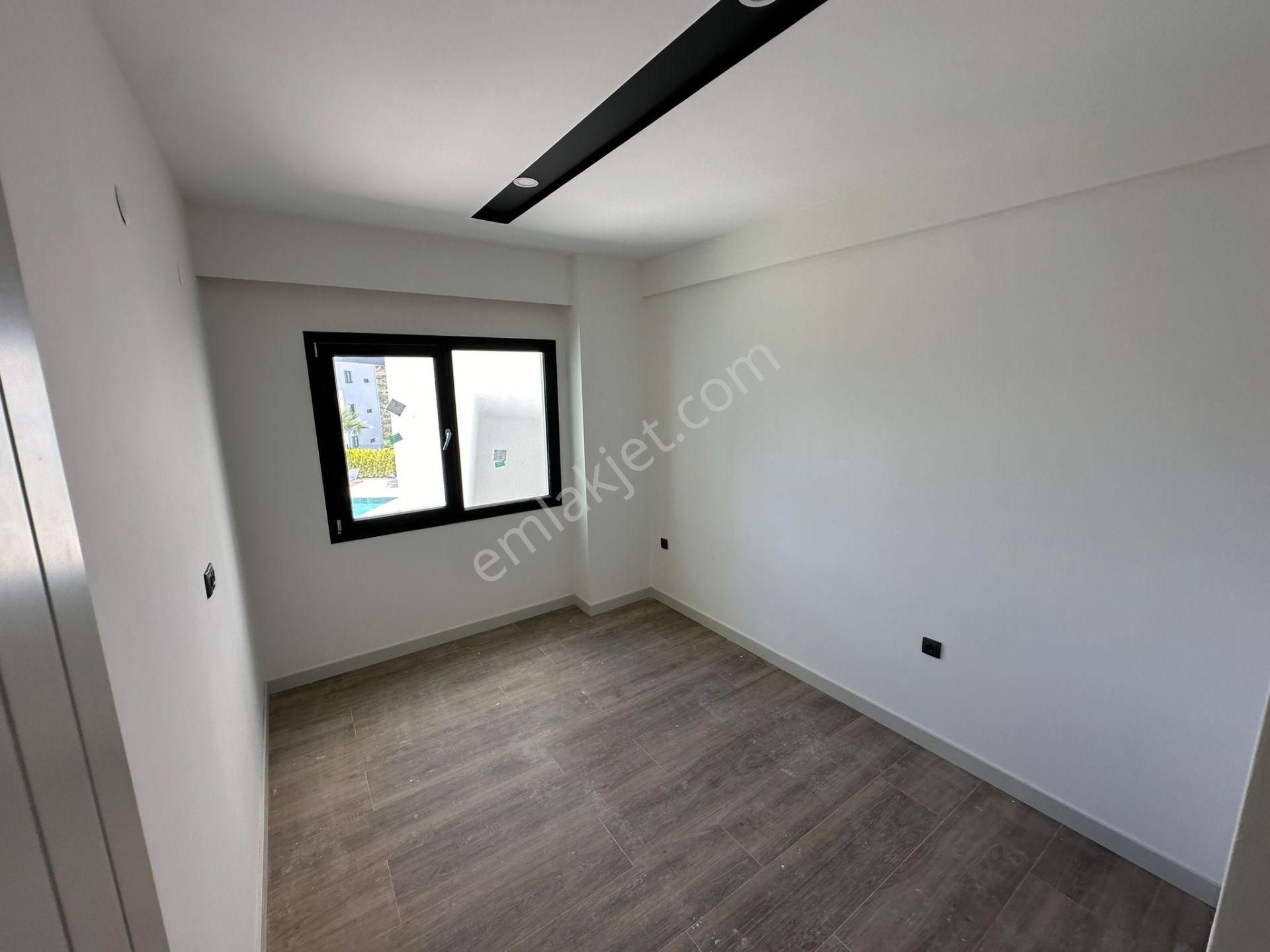 Kuşadası Değirmendere Mahallesin'de Lüks Sıfır Daireler - Görsel 4