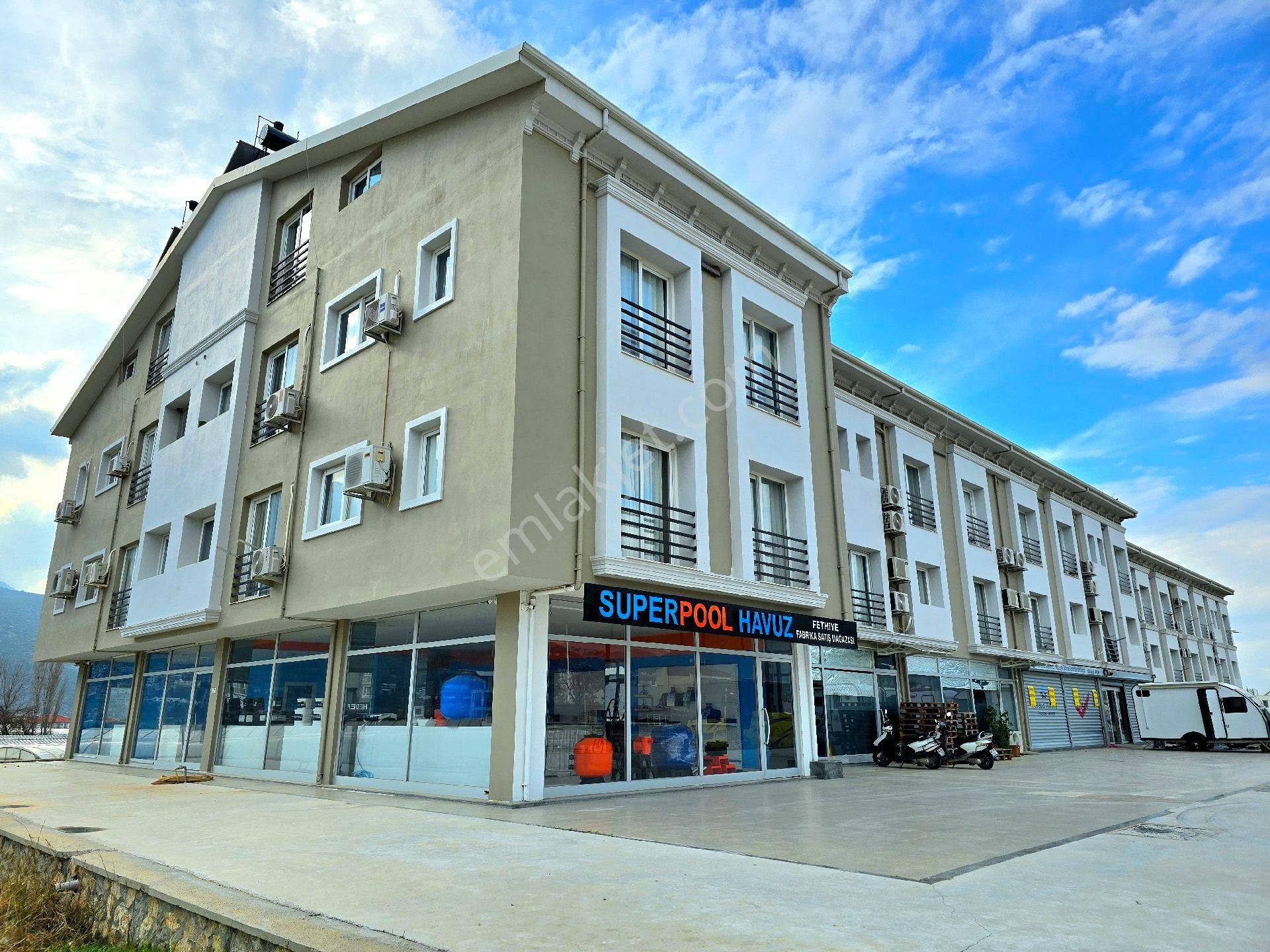 Fethiye Karaçulha Satılık Daire Fethiye Çamköy'de Satılık 2+1 80m2 Eşyalı Asansörlü Daire