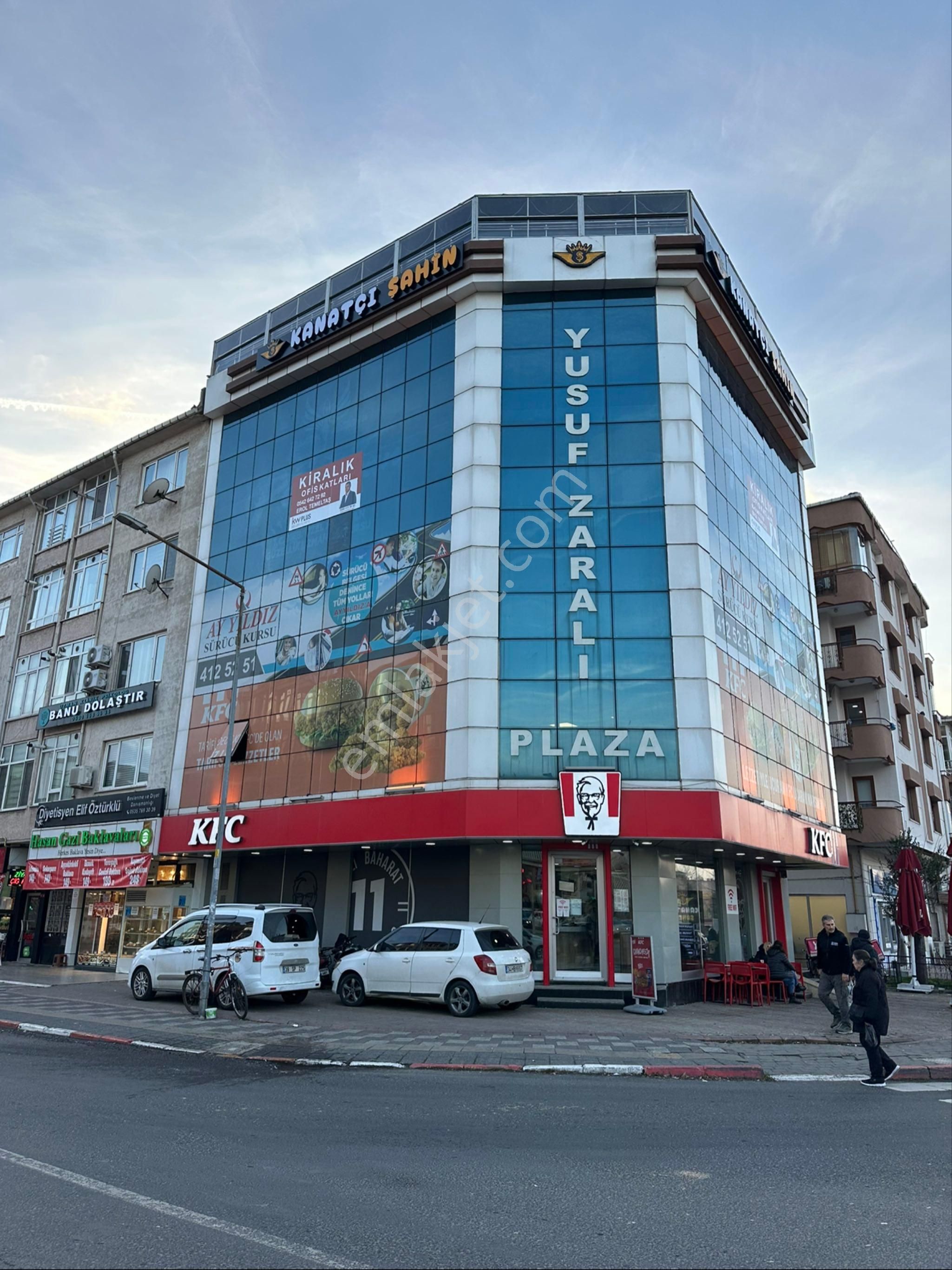 Kırklareli Lüleburgaz Kiralık Plaza Katı Işıklarda Farklı Sektörlere Uygun Köşe Plaza Katı-kw Plus'tan