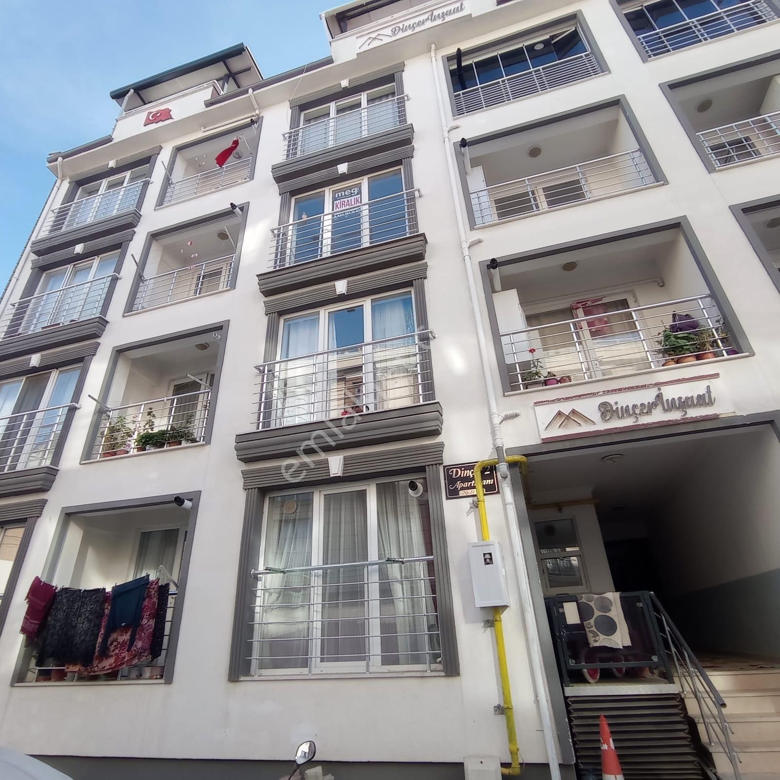 Gelibolu Yazıcızade Satılık Daire Aksakal' Dan Merkezi Konumda 2+1 80m2 Satılık Daire!