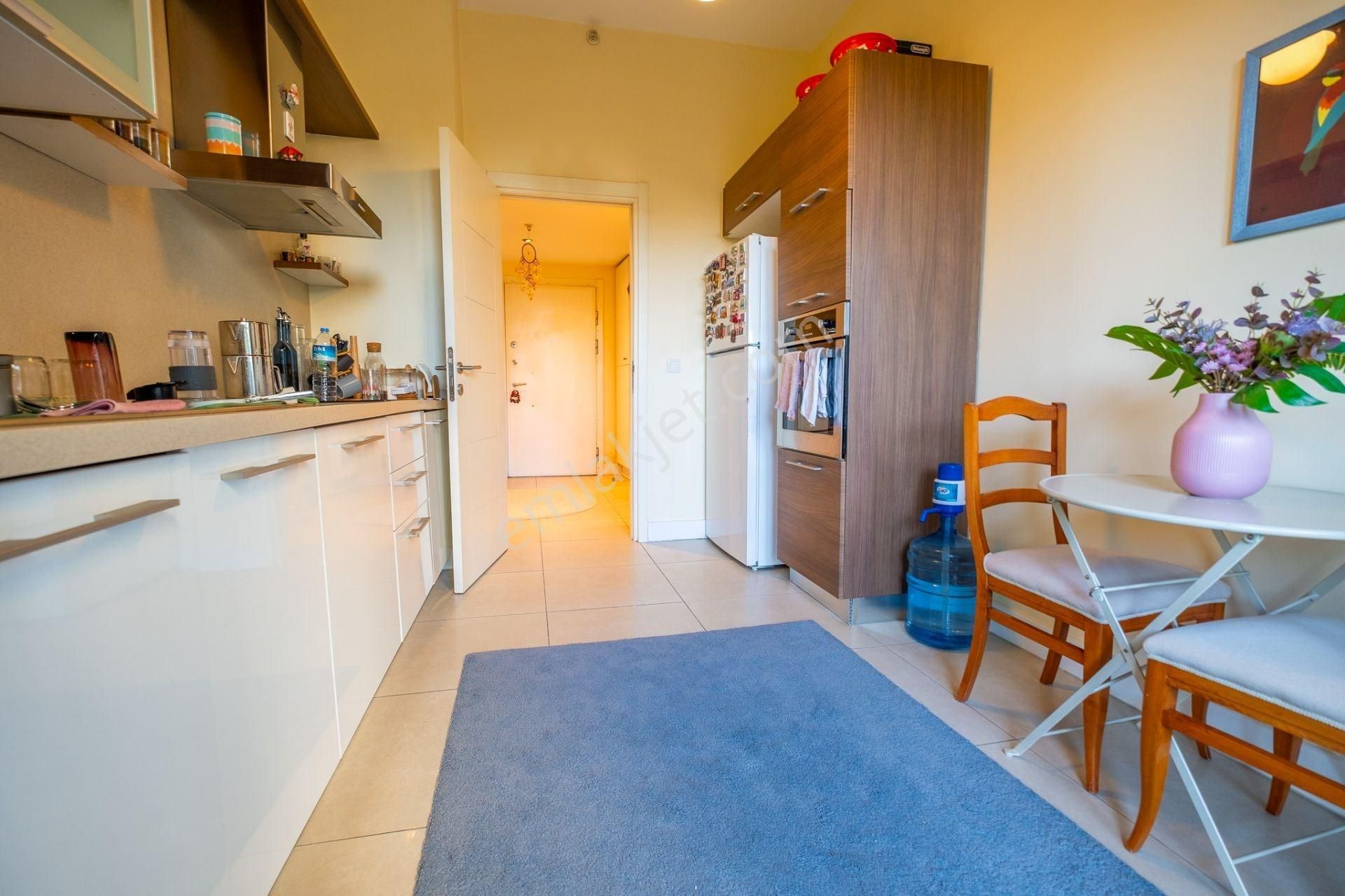 Batışehir'de Ferah Özel Bahçe Kullanımlı Satılık 2+1 Daire - Görsel 17