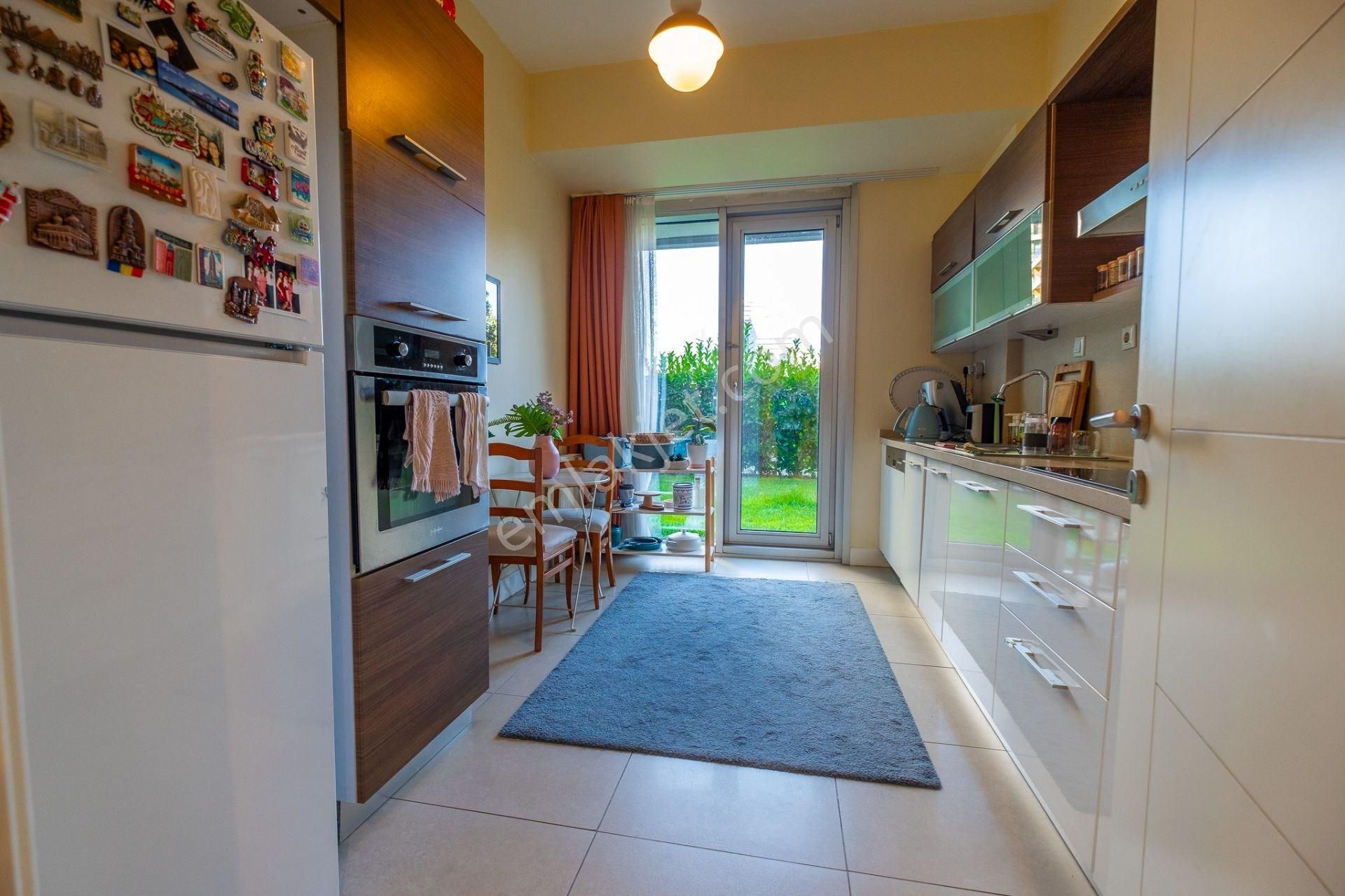 Batışehir'de Ferah Özel Bahçe Kullanımlı Satılık 2+1 Daire - Görsel 15