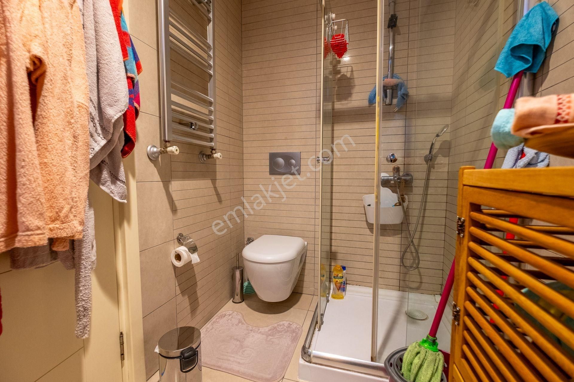 Batışehir'de Ferah Özel Bahçe Kullanımlı Satılık 2+1 Daire - Görsel 21