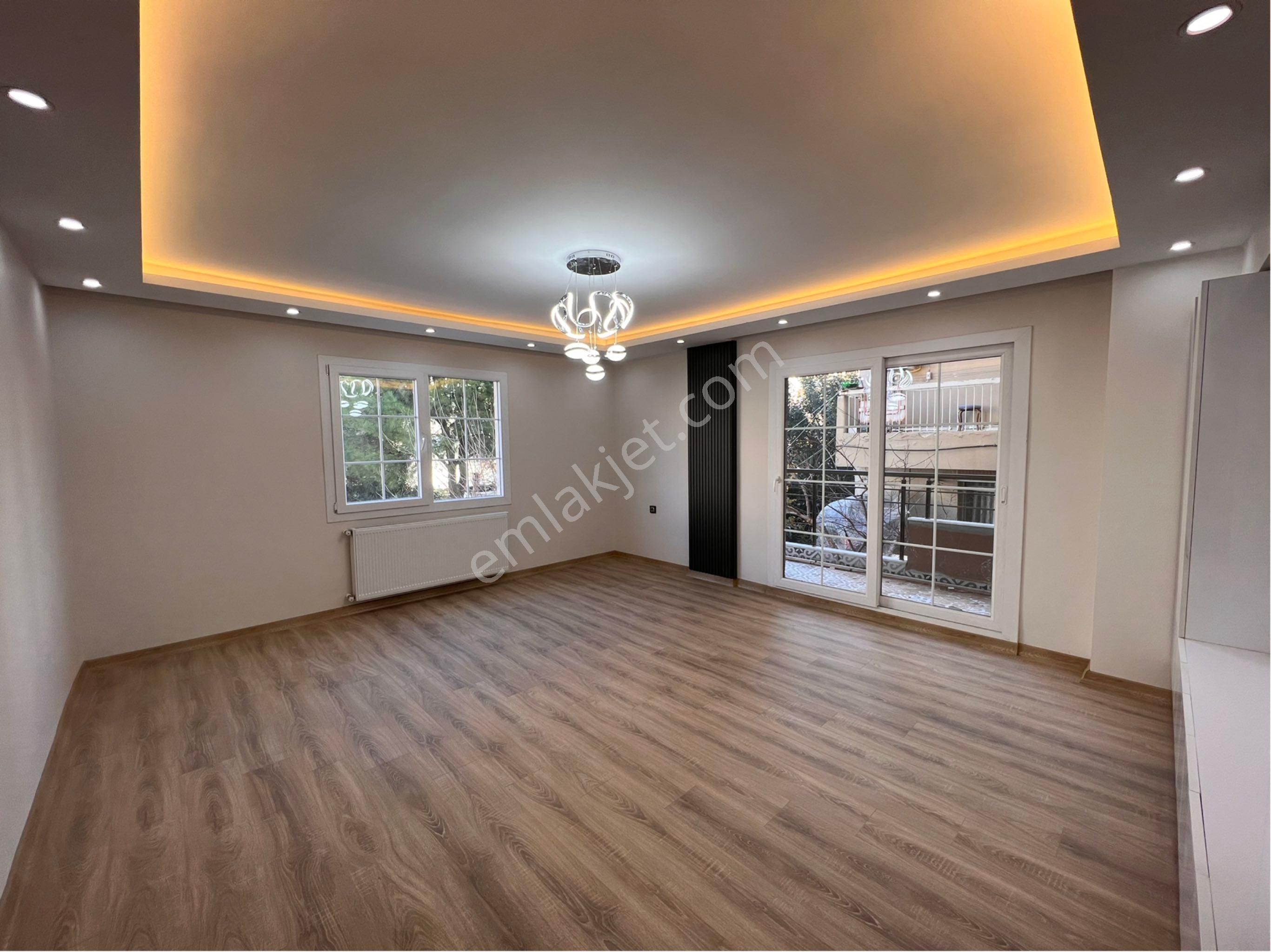 Buca Menderes Satılık Daire Buca Menderes Mah Belediye Yakını 3+1 130m2 Dgazlı Satılık Lüks Daire