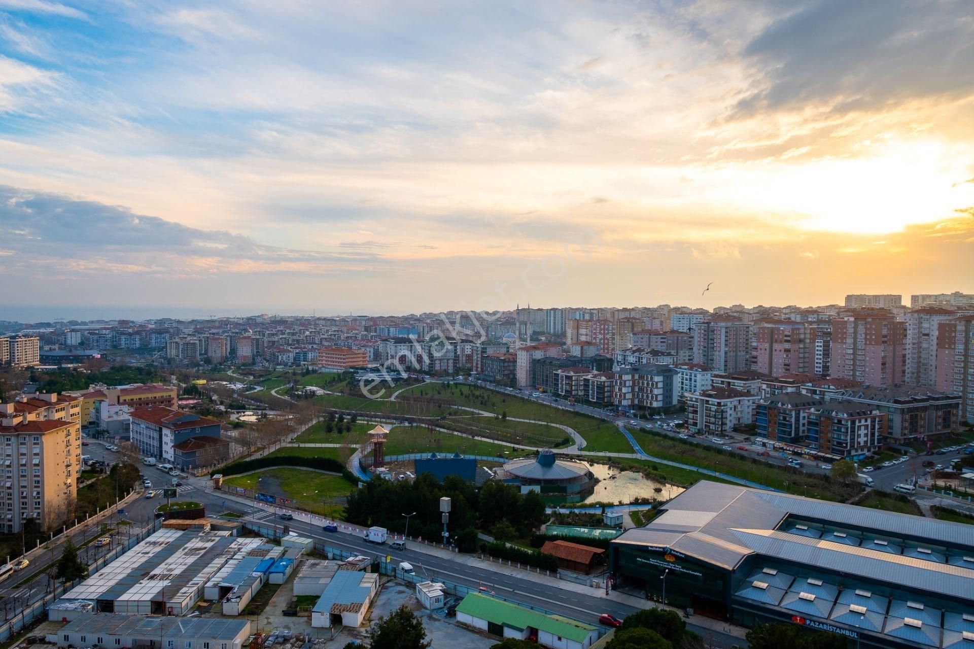 Beylikdüzü Cumhuriyet Satılık Residence Kameroğlu Metrohome Muhteşem Manzaralı Dubleks 6+2 Rezidans