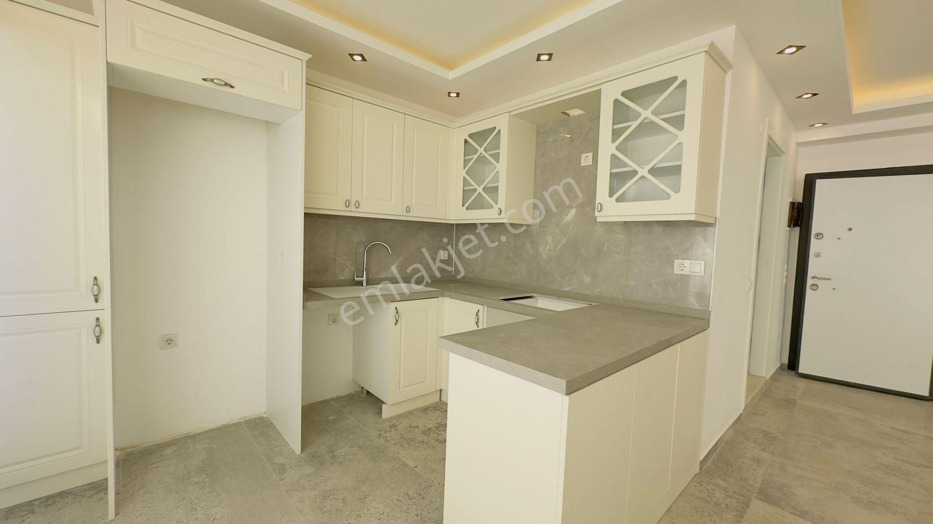 Full Manzaralı-özel Havuz/otopark-300 M2 Bahçe-yeni Yapım Lüx-tamamı Müstakil Villa - Görsel 23