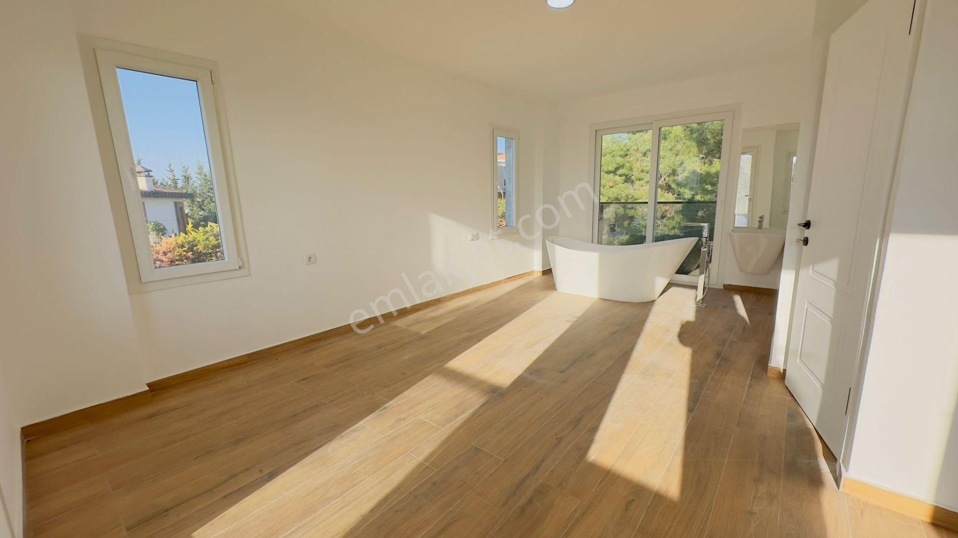 Full Manzaralı-özel Havuz/otopark-300 M2 Bahçe-yeni Yapım Lüx-tamamı Müstakil Villa - Görsel 35