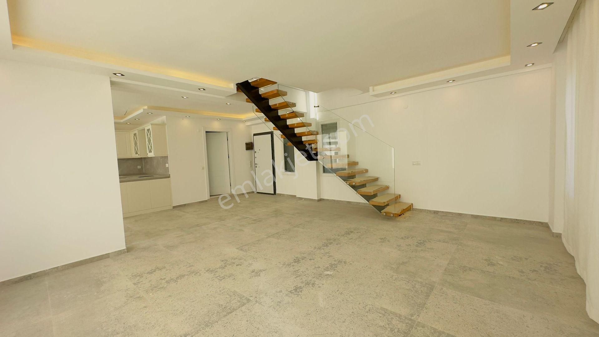 Full Manzaralı-özel Havuz/otopark-300 M2 Bahçe-yeni Yapım Lüx-tamamı Müstakil Villa - Görsel 18