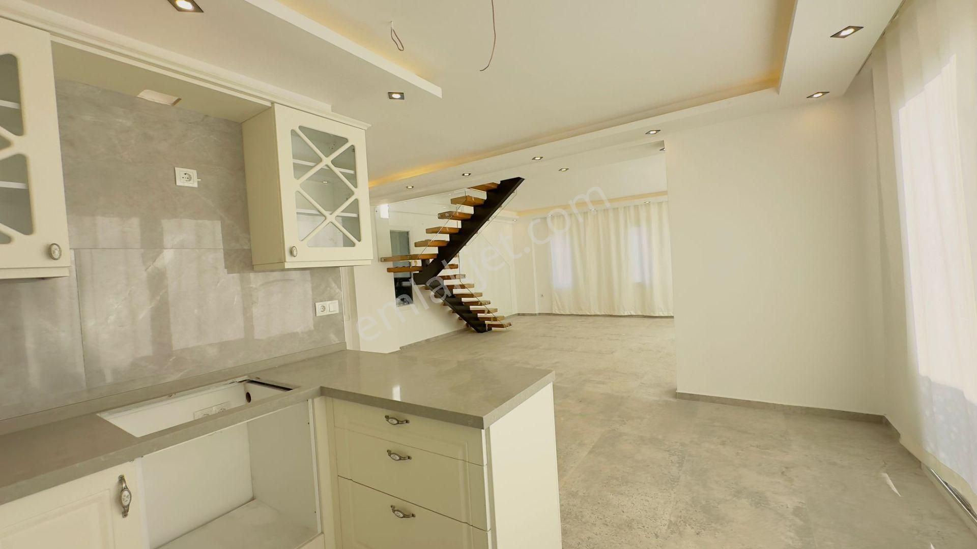 Full Manzaralı-özel Havuz/otopark-300 M2 Bahçe-yeni Yapım Lüx-tamamı Müstakil Villa - Görsel 13