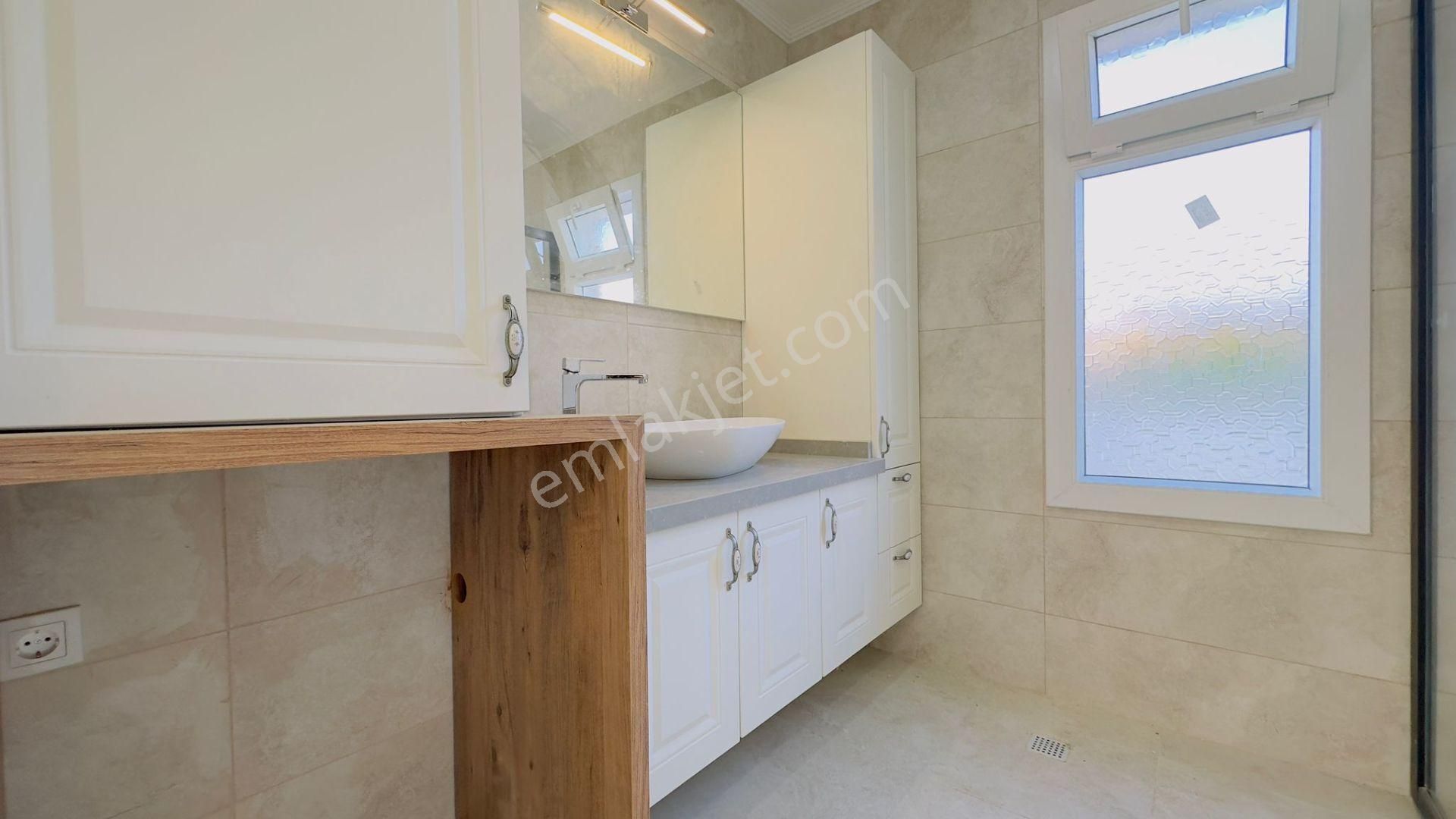 Full Manzaralı-özel Havuz/otopark-300 M2 Bahçe-yeni Yapım Lüx-tamamı Müstakil Villa - Görsel 30