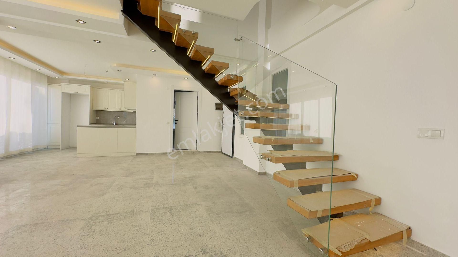 Full Manzaralı-özel Havuz/otopark-300 M2 Bahçe-yeni Yapım Lüx-tamamı Müstakil Villa - Görsel 27