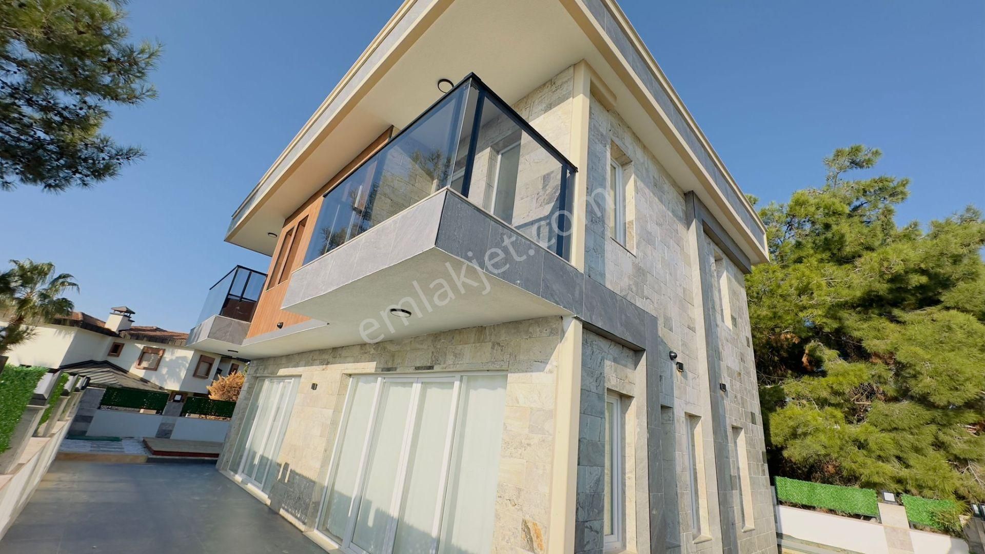 Full Manzaralı-özel Havuz/otopark-300 M2 Bahçe-yeni Yapım Lüx-tamamı Müstakil Villa - Görsel 6