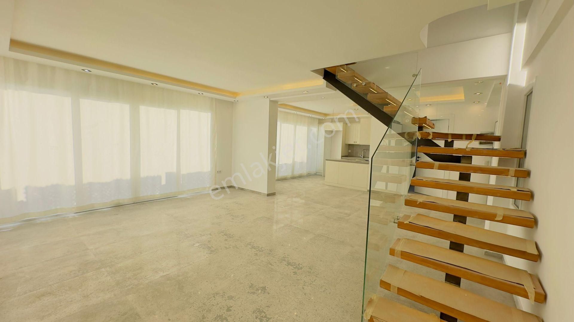 Full Manzaralı-özel Havuz/otopark-300 M2 Bahçe-yeni Yapım Lüx-tamamı Müstakil Villa - Görsel 21