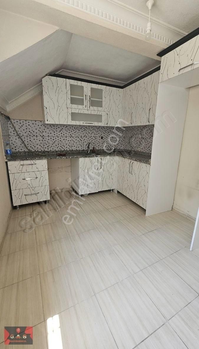 Esenyurt Hürriyet Kiralık Daire Esenyurt Hürriyet Mahallesi'nde Kiralık 2+1 Bahçe Kat