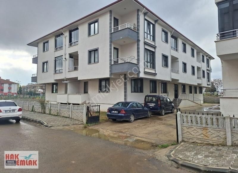 Düzce Merkez Çavuşlar Kiralık Daire Hak Emlak'tan Çavuşlar Mahallesinde Kiralık 3+1 Daire