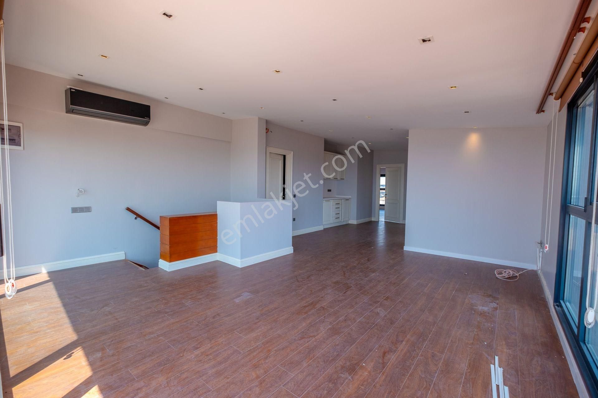 Florya'da Panoramik Deniz Manzaralı Satılık 6+2 Dubleks - Görsel 30