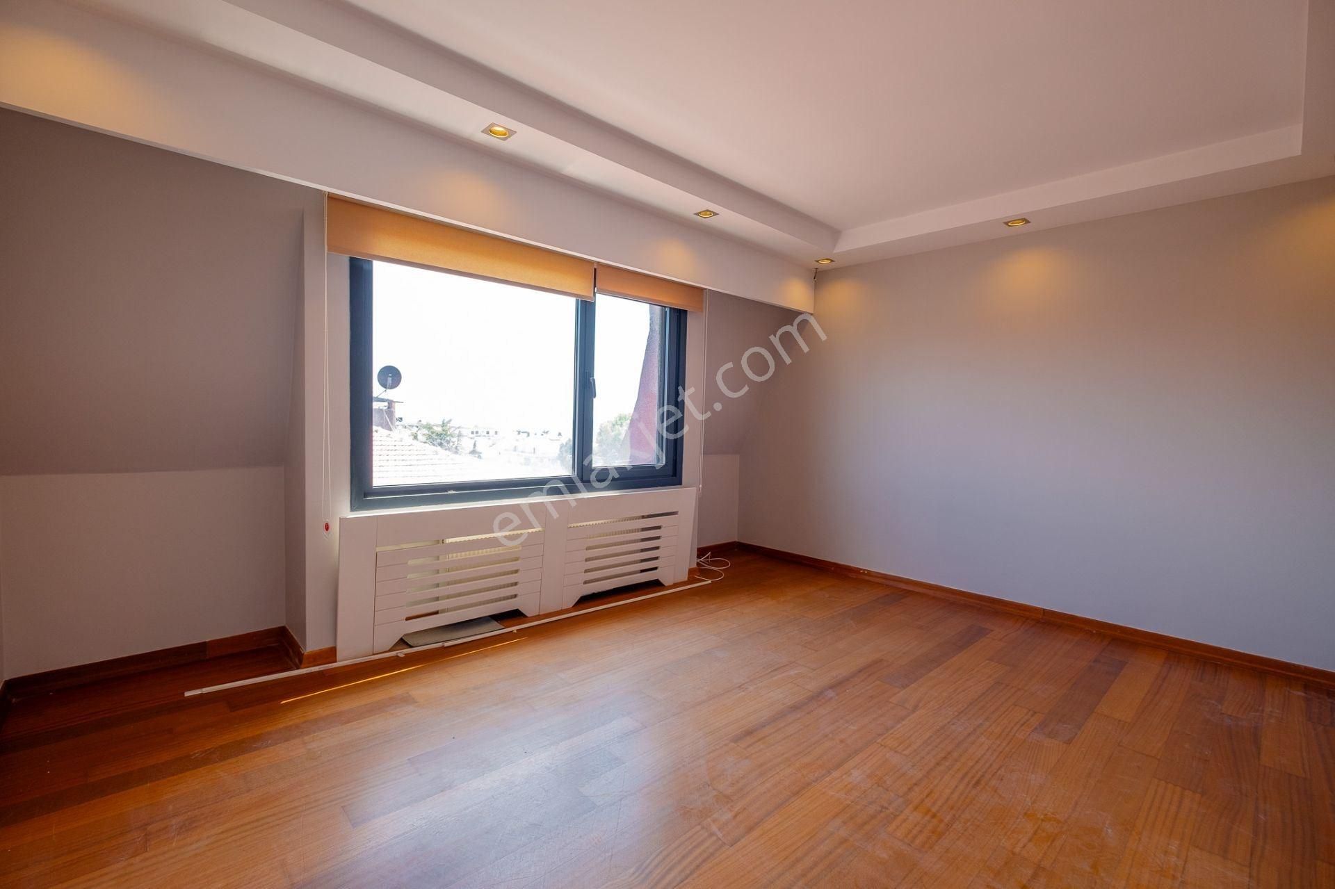 Florya'da Panoramik Deniz Manzaralı Satılık 6+2 Dubleks - Görsel 15