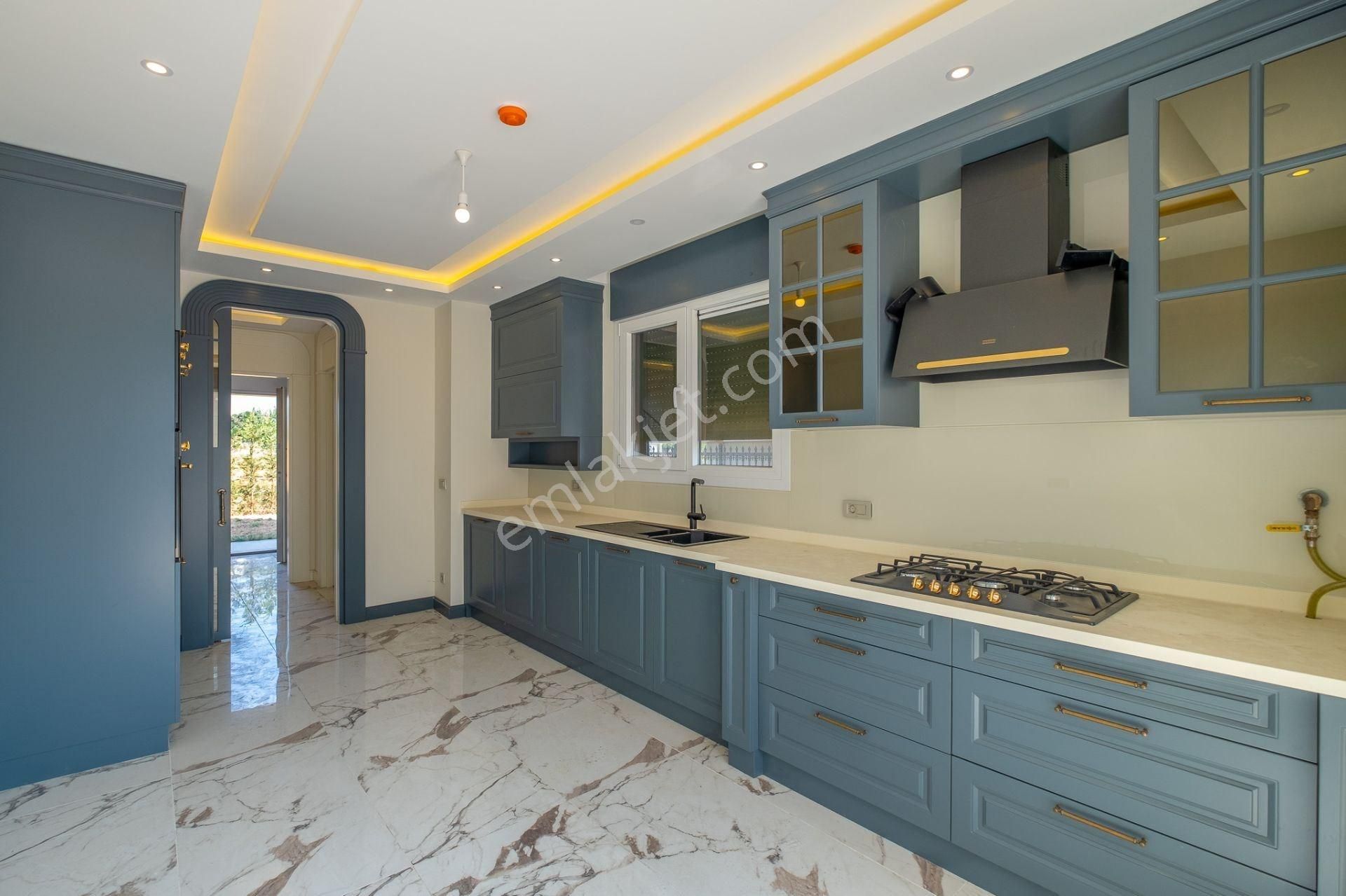 Alya Bella Projesin'de 9+2 Full Deniz Manzaralı Havuzlu Satılık