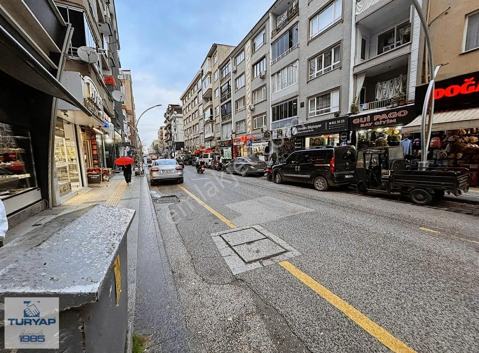 Yalova Merkez Fevzi Çakmak Satılık Daire Özcan Çakır Dan Cumhuriyet Caddesi Üzerinde