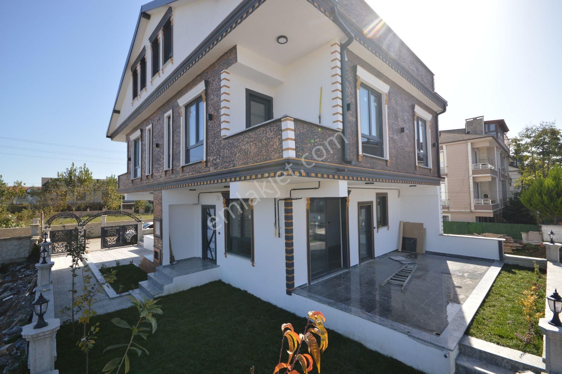 Kocaali Yalı Satılık Villa Verandalı Geniş Bahçeli Lüks Villa Kaçmaz Fiyatta