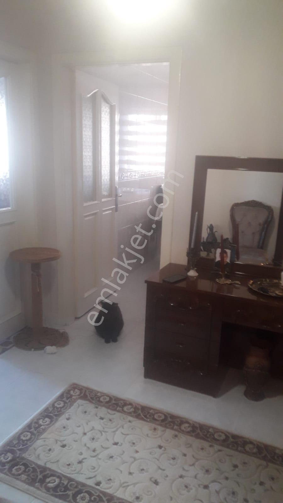Selen Emlaktan 1 Nolu Beşirlide Satılık Daire - Görsel 3
