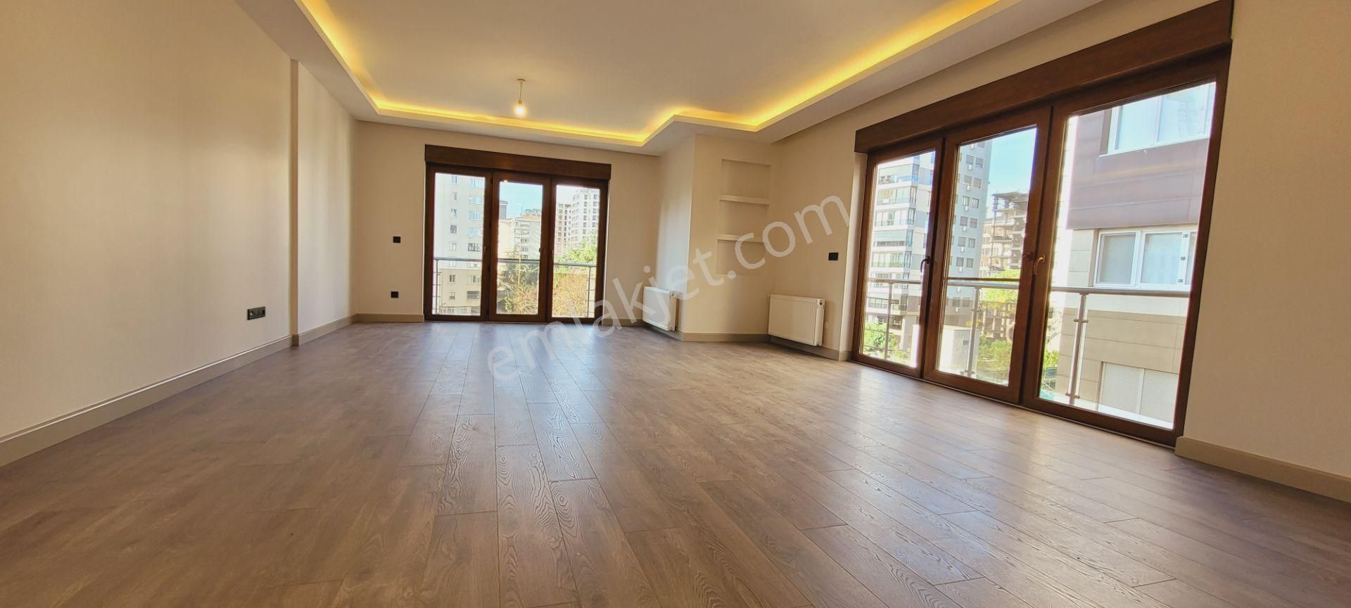 Kadıköy Suadiye Satılık Daire Suadiyede Merkezi Konumda Net 120m2 3+1