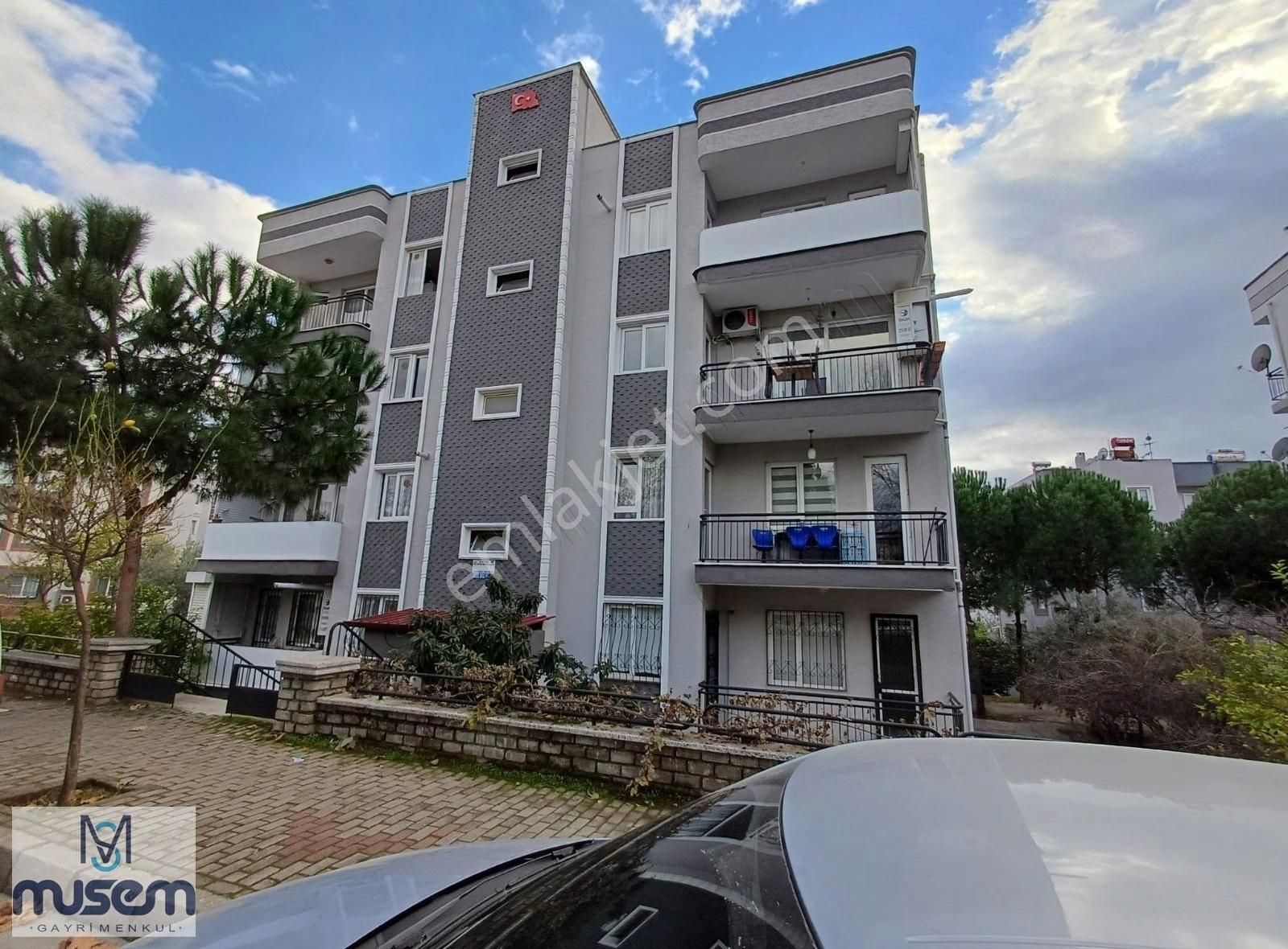 Efeler Girne Satılık Daire Aydın Girne Mahallesinde 3+1 Satılık Daire