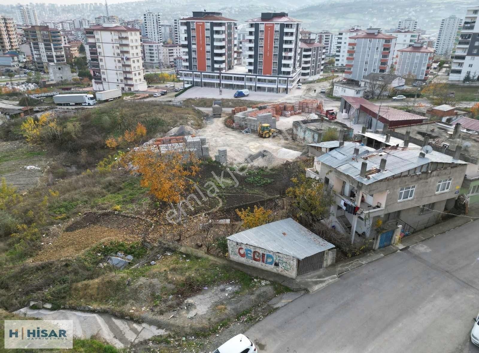 İlkadım Kışla Satılık Konut İmarlı Hisar'dan Kışlada Satılık 60 M2 Köşe Başı Hisse