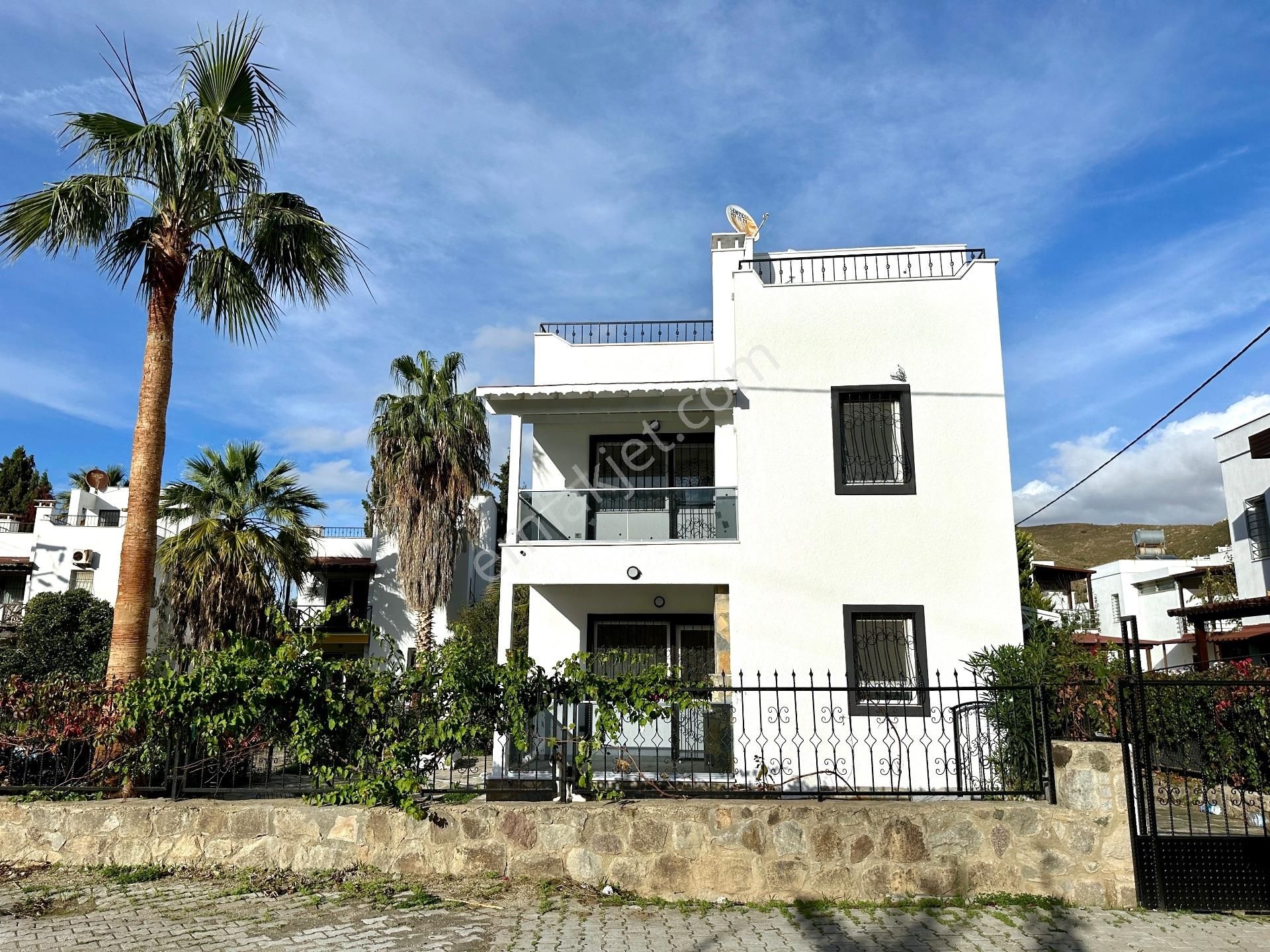 Bodrum Bahçelievler Satılık Villa Turgutreis Bahçelievler'de Denize Çok Yakın 3+1 Villa