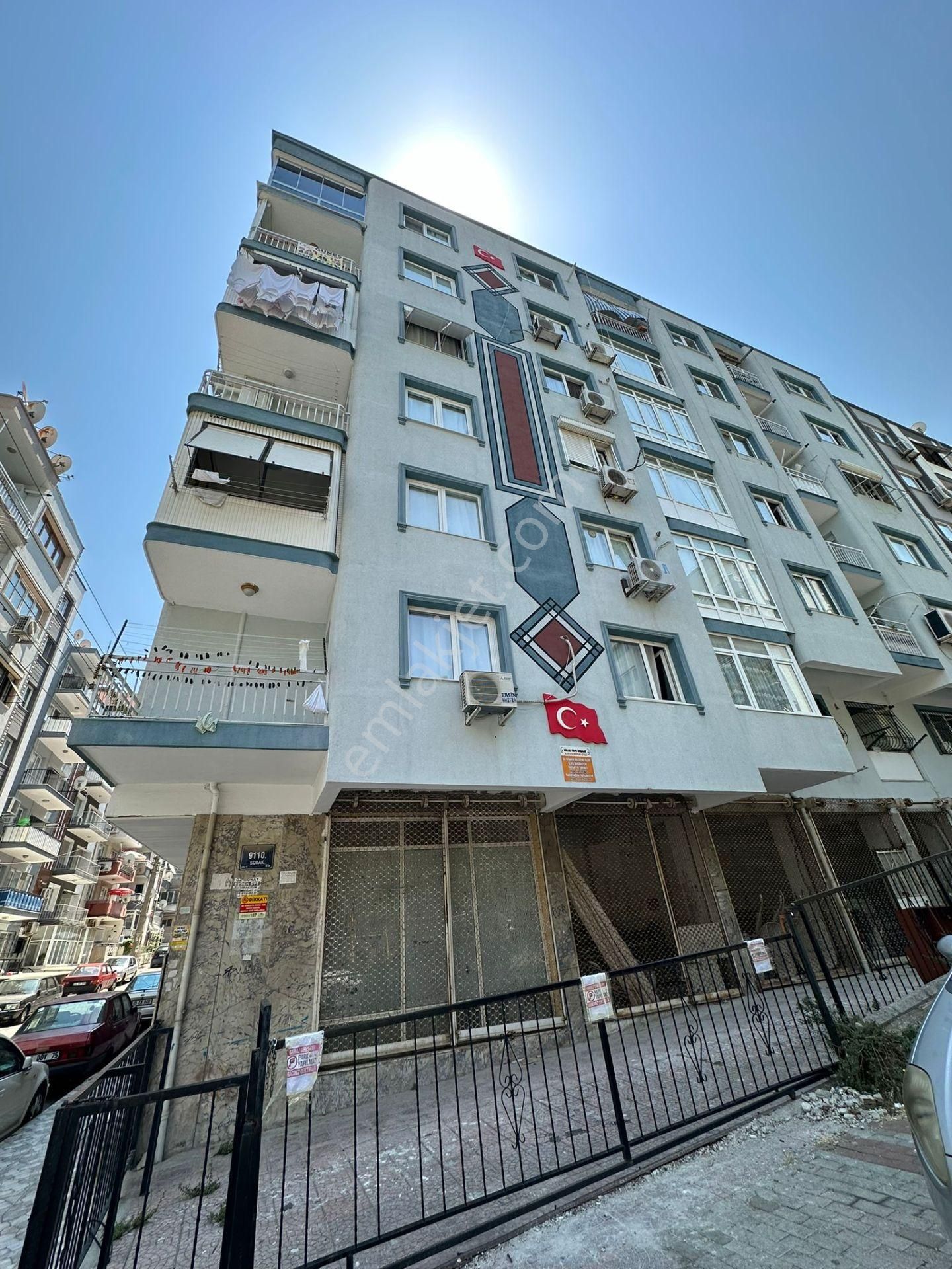 Karabağlar Doğanay Kiralık Daire Güneş'ten İrfan Tekuzman Parkı Yanı 3+1 130m A.kat Balkon Asansör