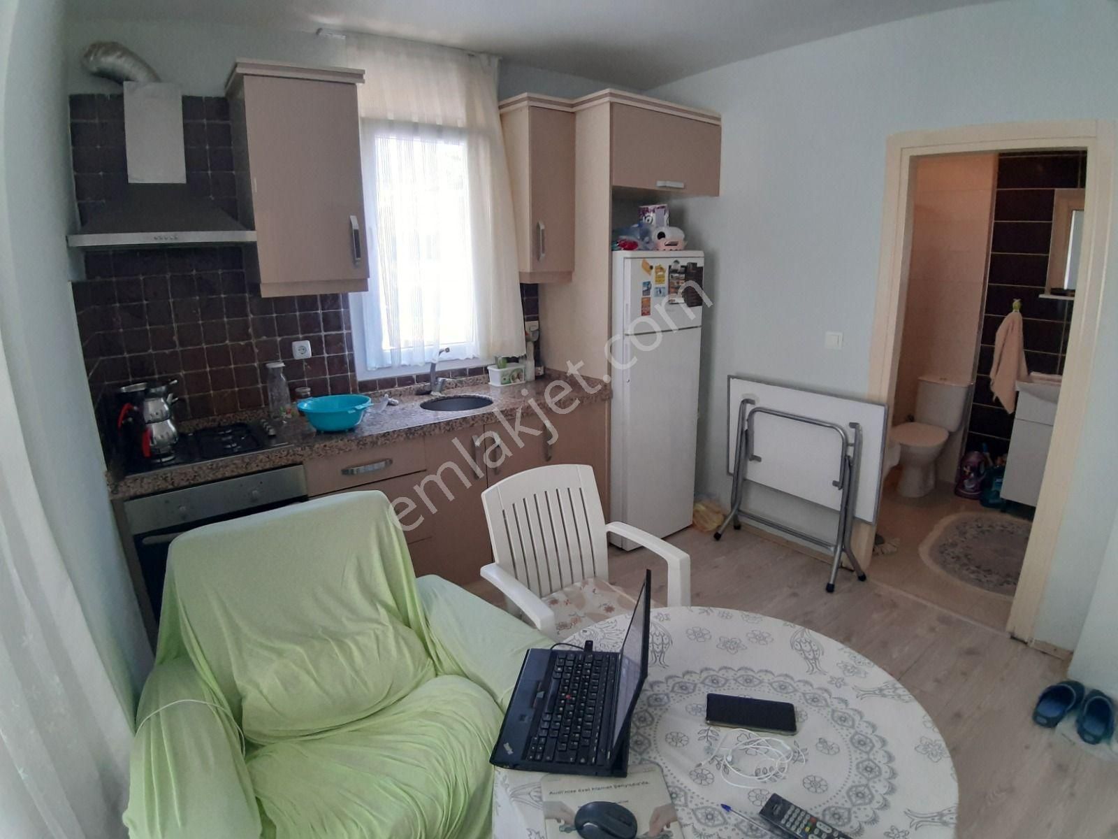 Edremit Altınkum Kiralık Daire Göktepe Emlak'tan Altınkum Mah.eşyalı. 1+1 Kiralık Daire