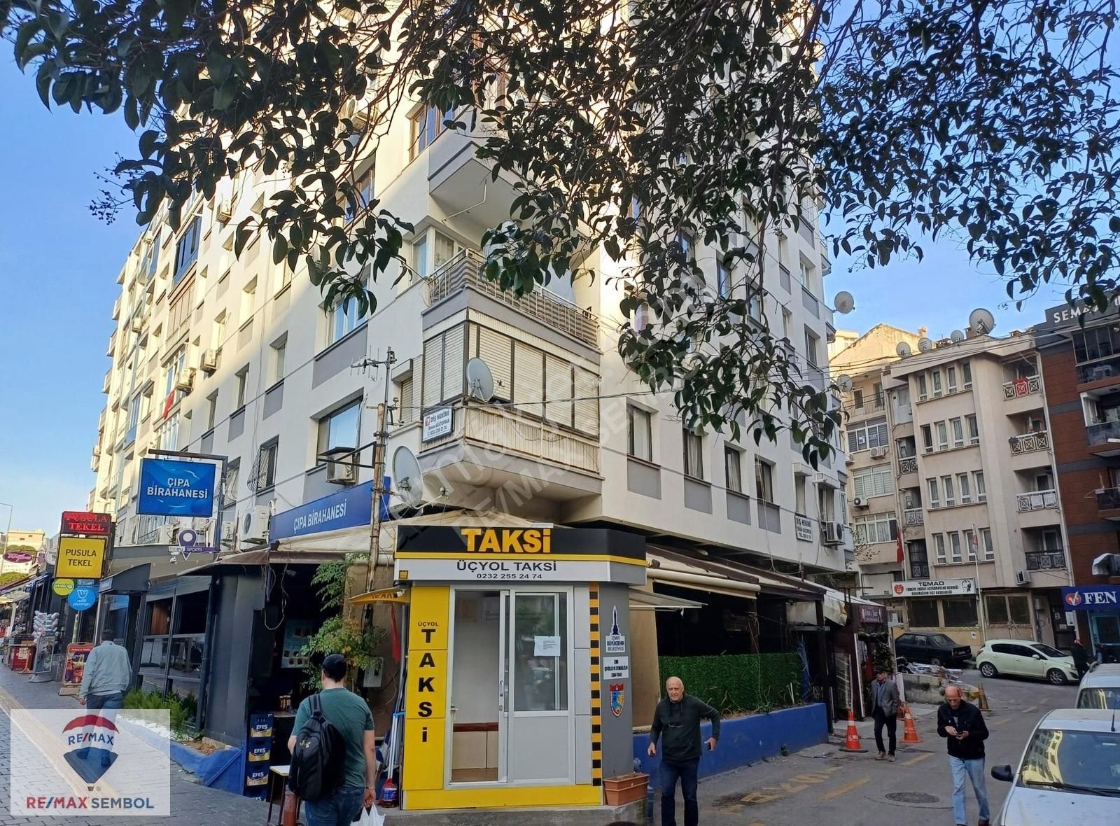 Karabağlar Bahçelievler Satılık Daire Hatay İnönü Caddesi Merkezi Konumlu, Ara Kat Tadilatlı Daire