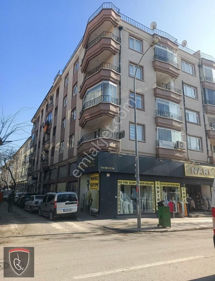 Polatlı Cumhuriyet Kiralık Daire Çarşi Merkezde Kiralık Daire//ofis