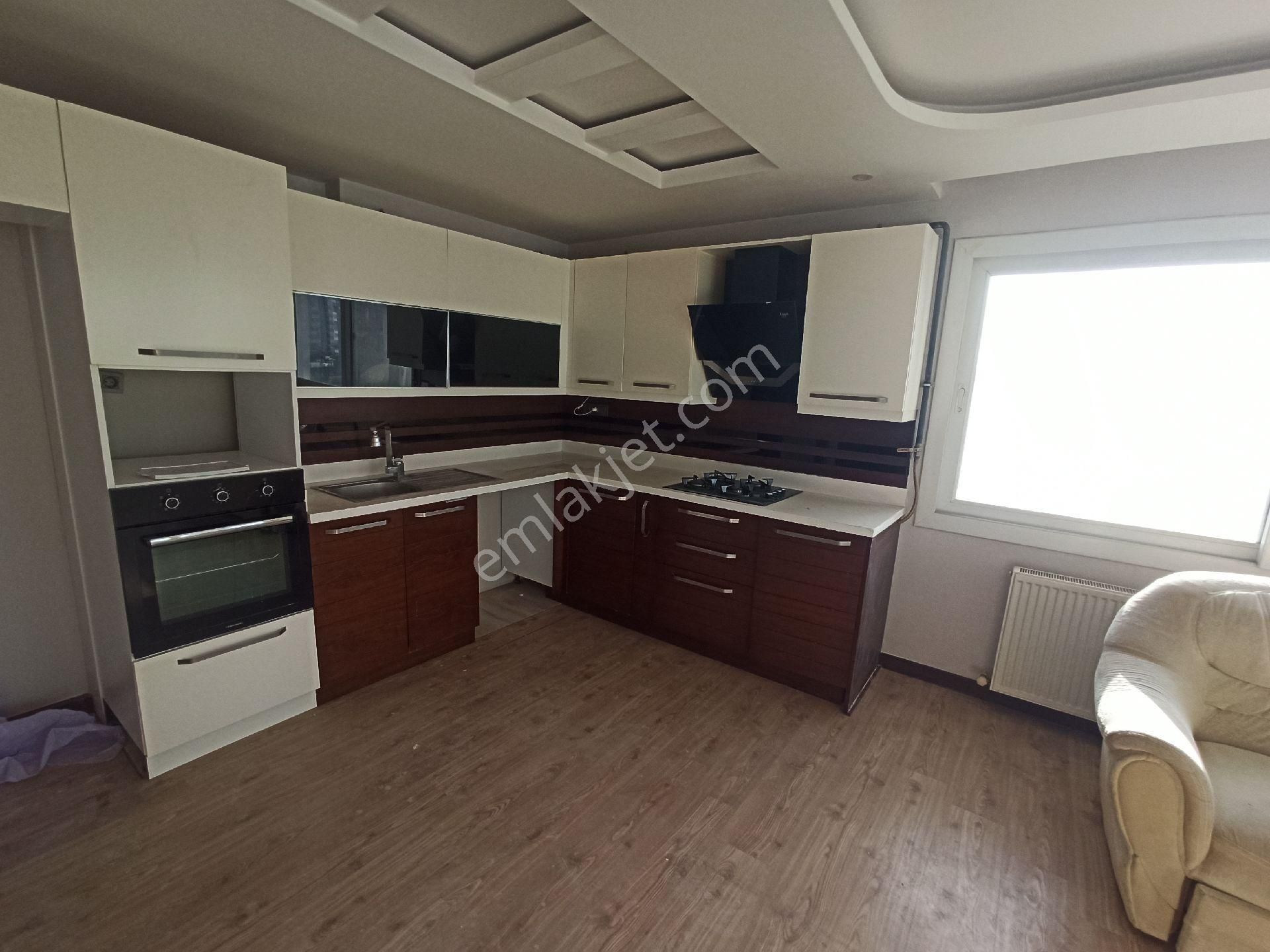 Seyhan Gürselpaşa Kiralık Daire İz'den Gürselpaşada Sosyal Donatılı Sitede 2+1 Daire