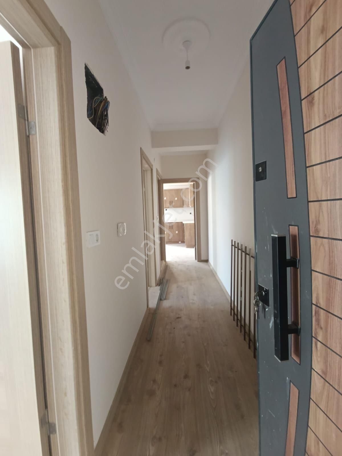 Kuşadası Davutlar Satılık Daire 2+1 Havuzlu Sitede Daire