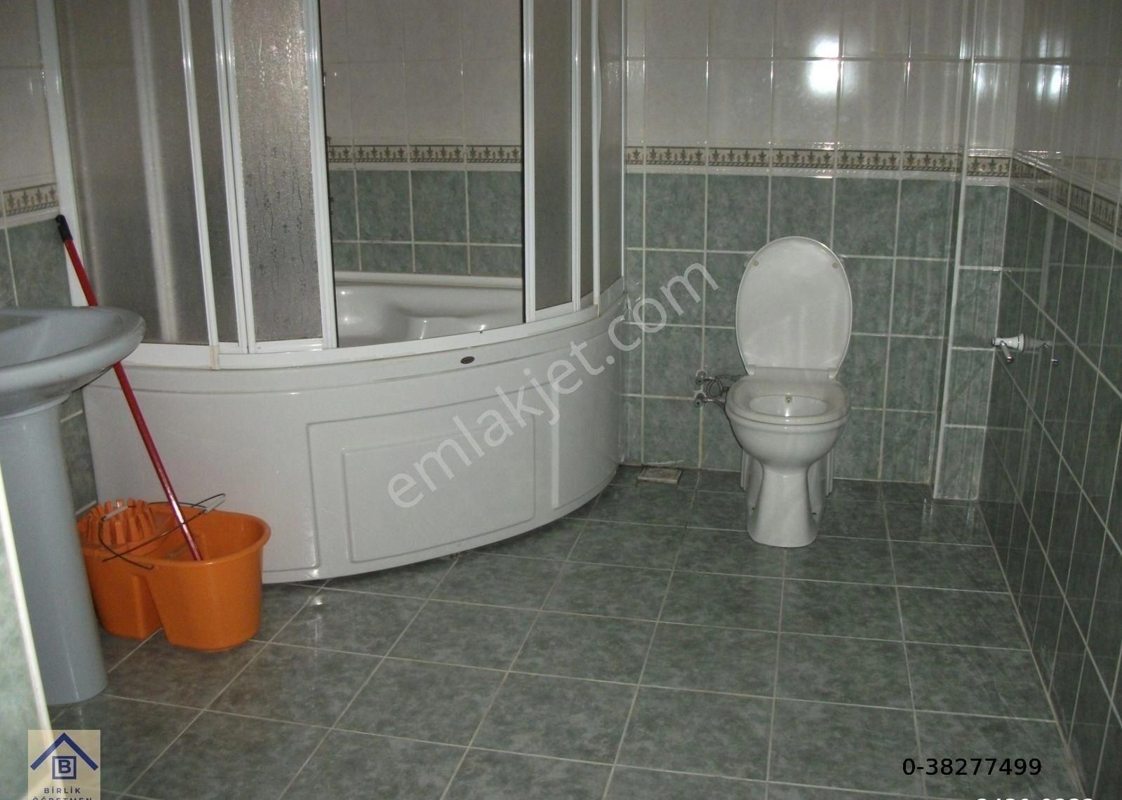 Acil...kelepir....park Manzaralı,3+1,180 M2,kombili,asansörlü,kiracılı - Görsel 3