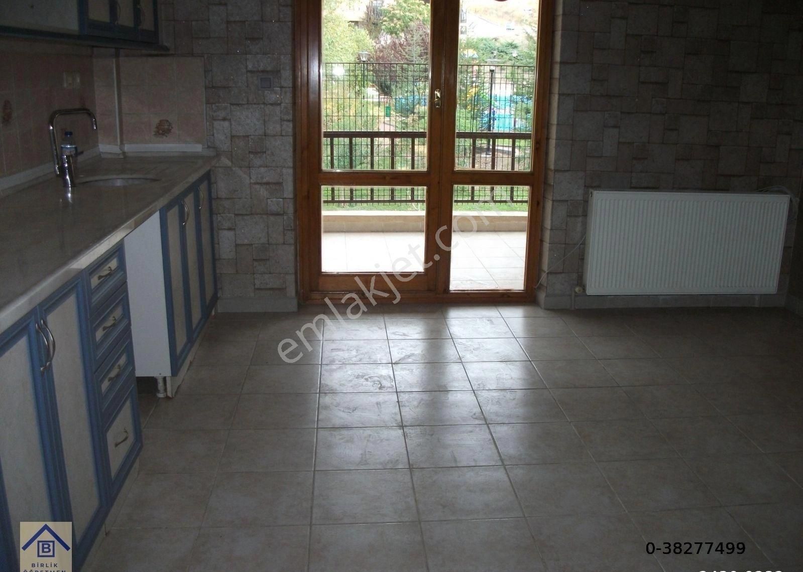 Acil...kelepir....park Manzaralı,3+1,180 M2,kombili,asansörlü,kiracılı - Görsel 2