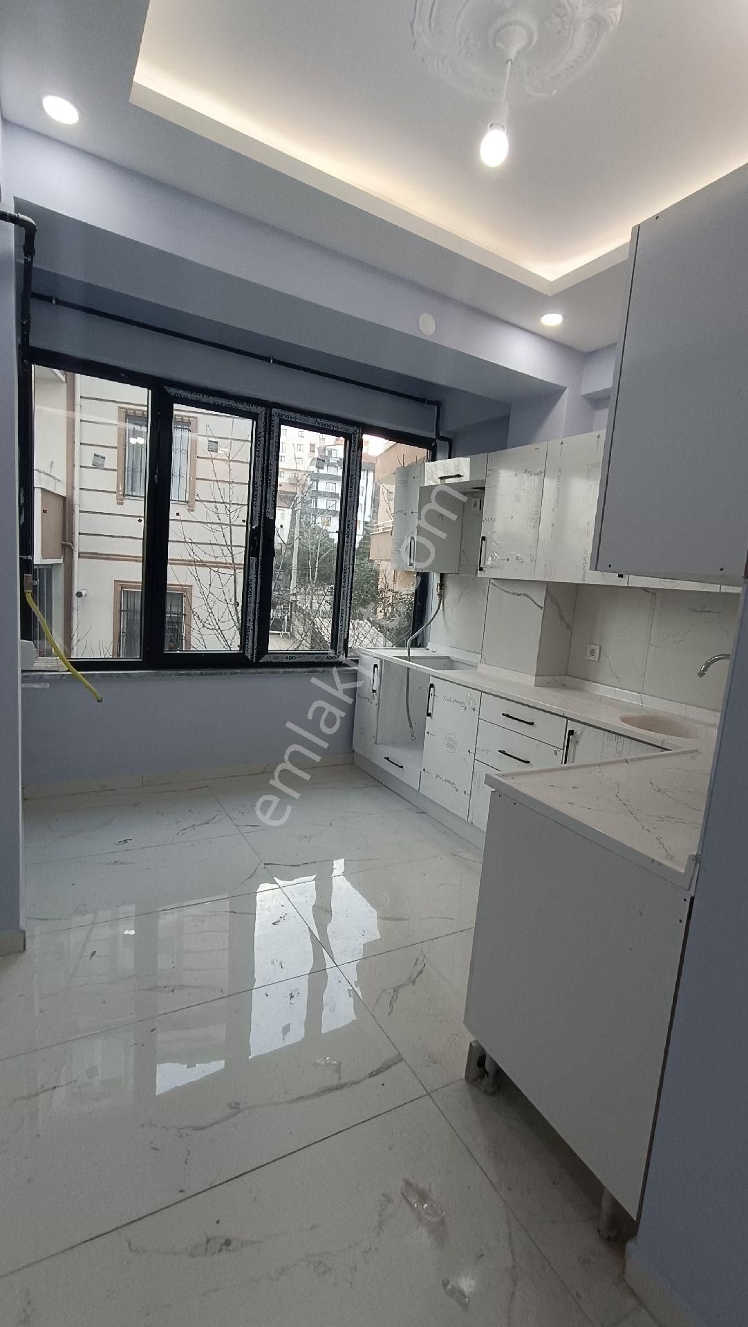 Derince Sırrıpaşa Kiralık Daire Derince Sırrı Paşa Mahallesi De 2+1 90 M²kiralık Sıfır Bahçe Dubleks