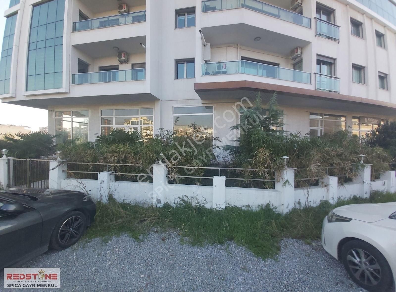 Çiğli Ataşehir Kiralık Dükkan & Mağaza Çiğli Ataşehir De Merkezi Konumda Kiralık 300 M² Dükkan