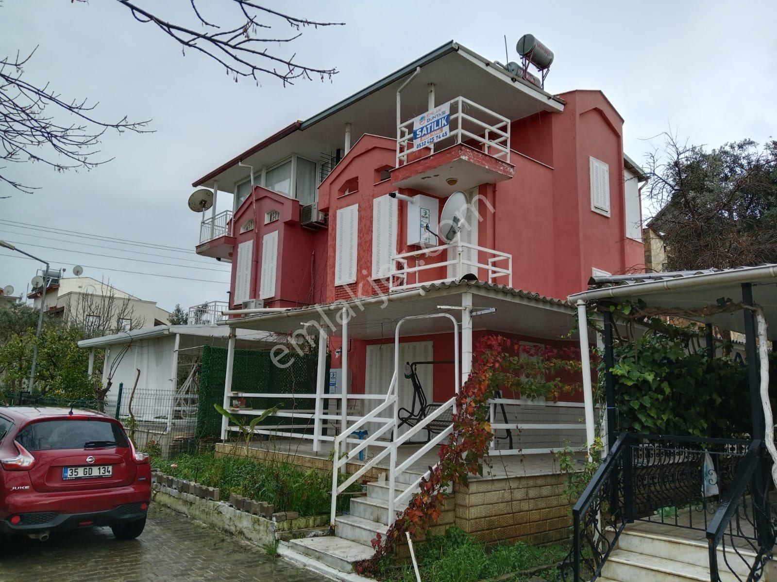 Kuşadası Karaova Satılık Villa Kuşadası Yolun Altında Nazilli Pazarı Civarında Satılık Villa