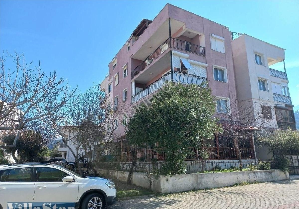 Kuşadası Güzelçamlı Satılık Daire Kuşadası, Güzelçamlı Merkezde. Full Deniz Manzaralı, Dubleks. 5+1 Odalı. Dubleks Daire