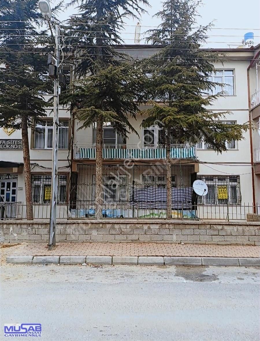 Selçuklu Binkonutlar Satılık Daire Binkonutlar Mah De Bakımlı 3+1 Daire (dikmeçay Sk)