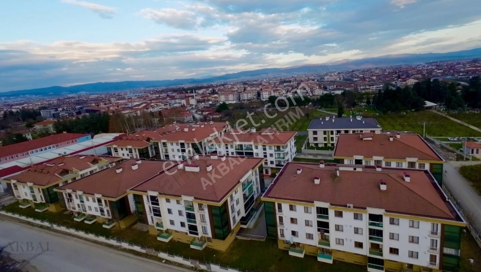 Düzce Merkez Aziziye Satılık Daire Düzce Merkez De Algün City De Ara Kat Ebevyn Bnylu Satılık 3+1