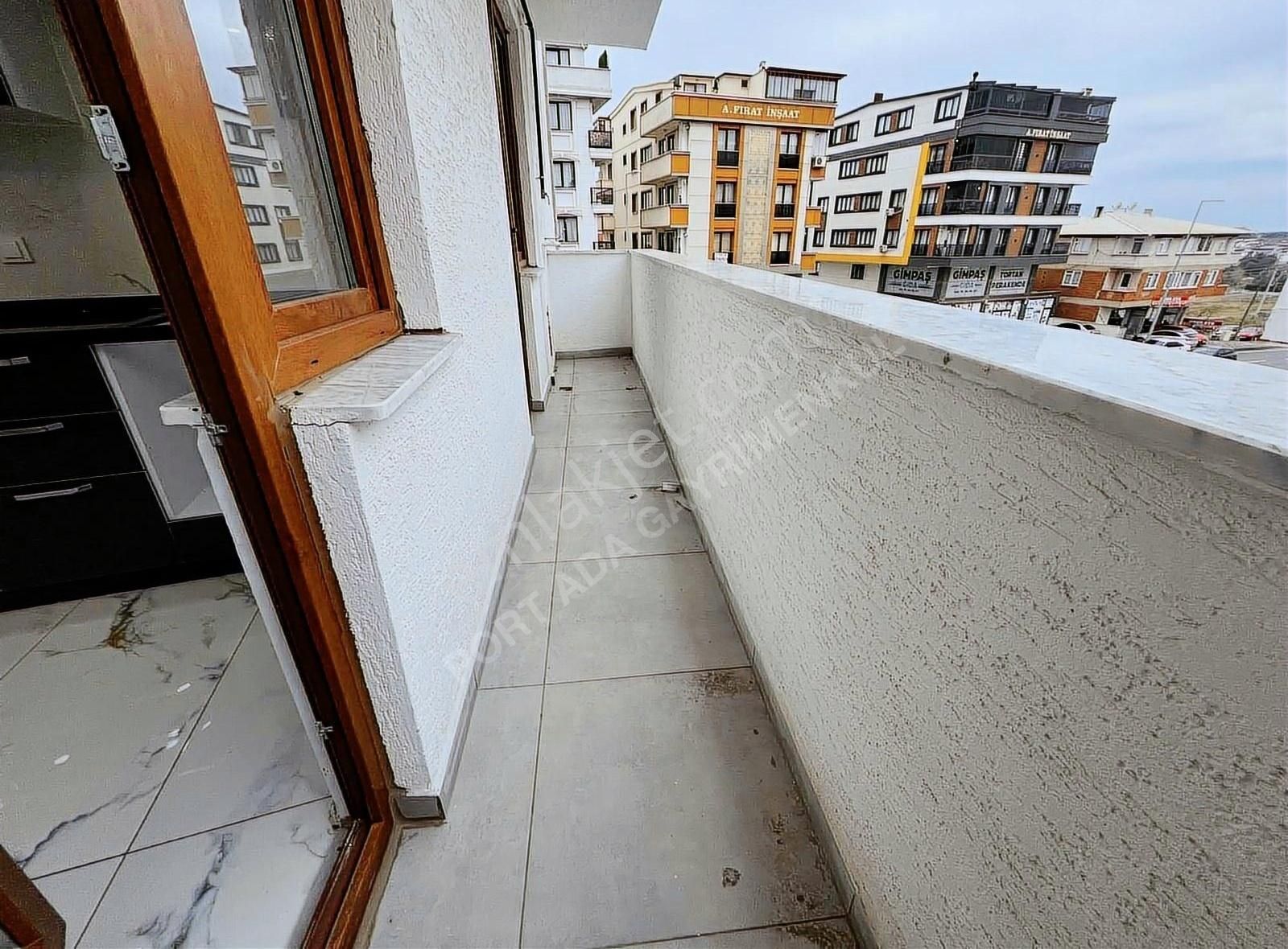 Darıca Osman Gazi Satılık Daire Darıca Tuzla Caddesi Üzeri 3+1 Asansörlü Kapalı Otoparklı Daire