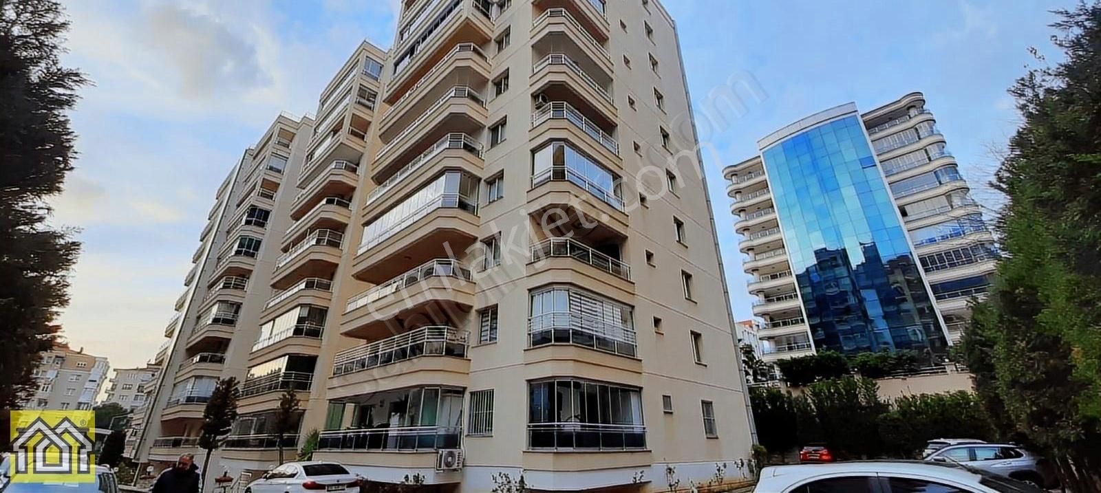 Balçova Korutürk Satılık Daire Korutürk Mah. De Site İçinde, Güvenlikli, Otoparklı 4+1 Daire