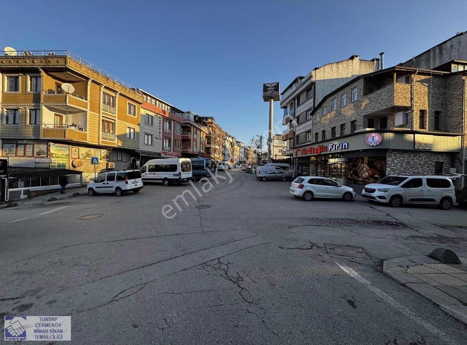 Çekmeköy Merkez Satılık Daire Çekmeköy Merkez Mahallesin De Satılık 2+1 İskanlı Ara Kat Daire