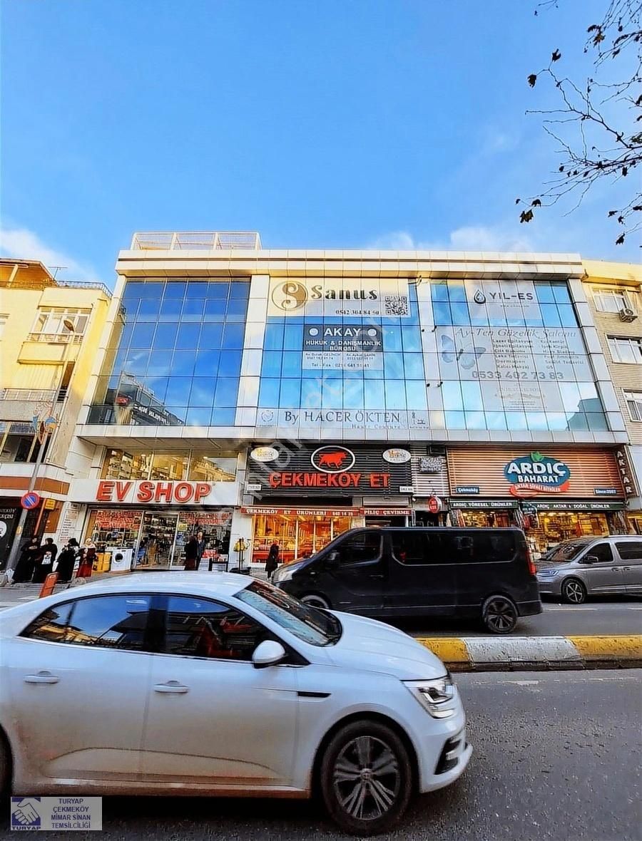 Çekmeköy Çamlık Kiralık Ofis Şahinbey Caddesi'nde Cadde Üzeri Tabela Değeri Yüksek Ofis