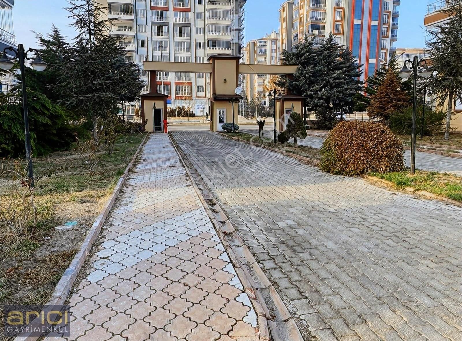 Yeşilyurt Çilesiz Kiralık Daire Çilesiz De Ana Bulvar Üzeri Geniş Ferah 3+1