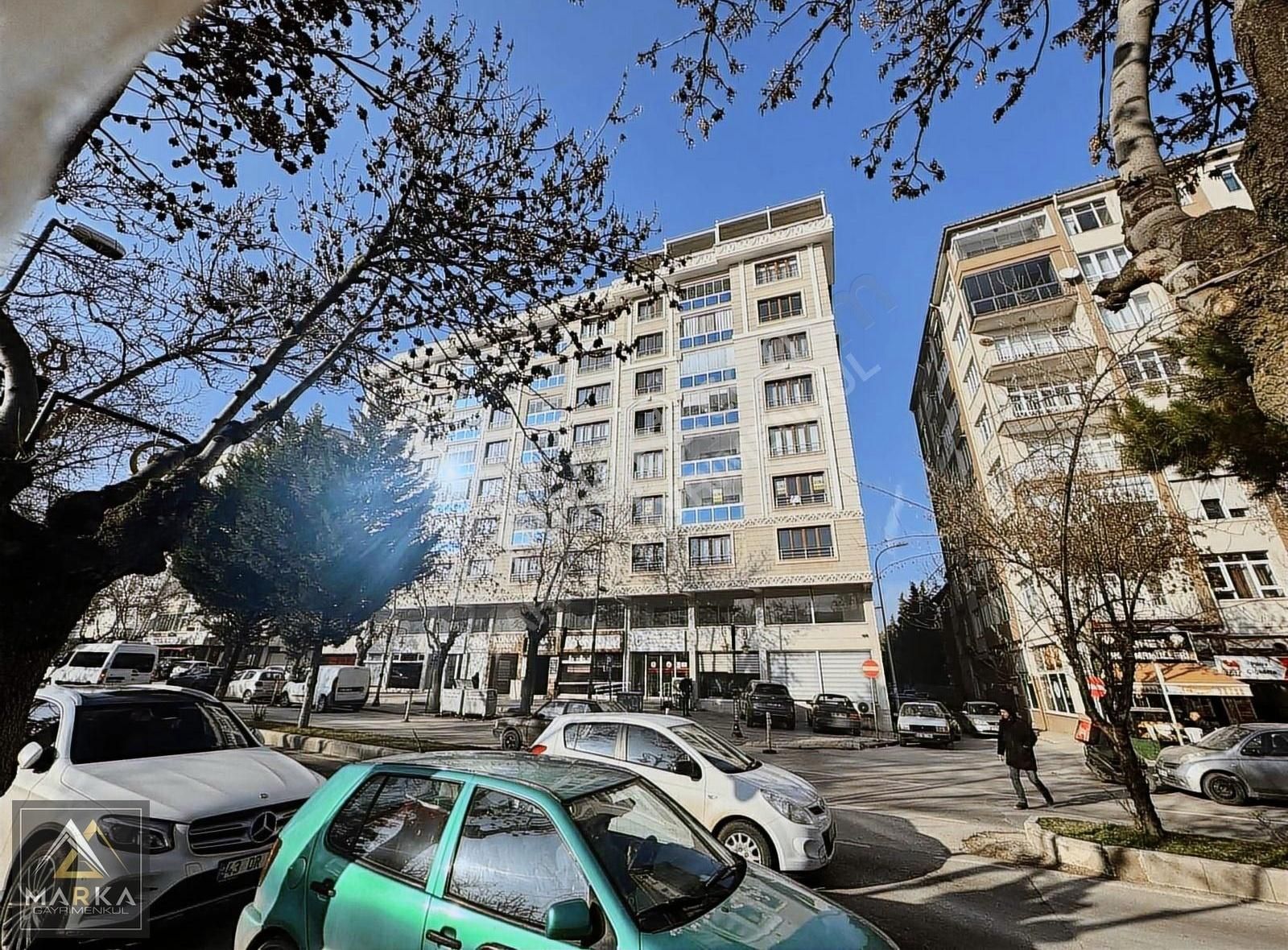 Kütahya Merkez Alipaşa Kiralık Daire Marka'dan İstasyon Caddesi Konak Residance'da 3+1 Kiralık Daire